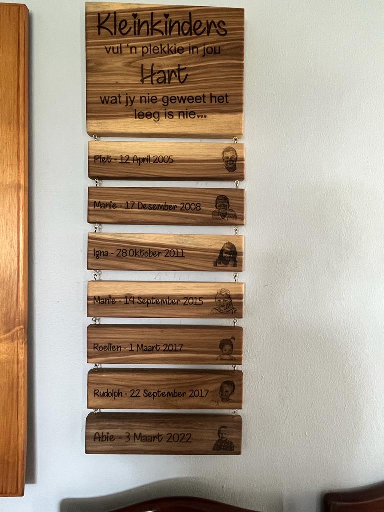 Personalized Kiaat Display Board for Grandma